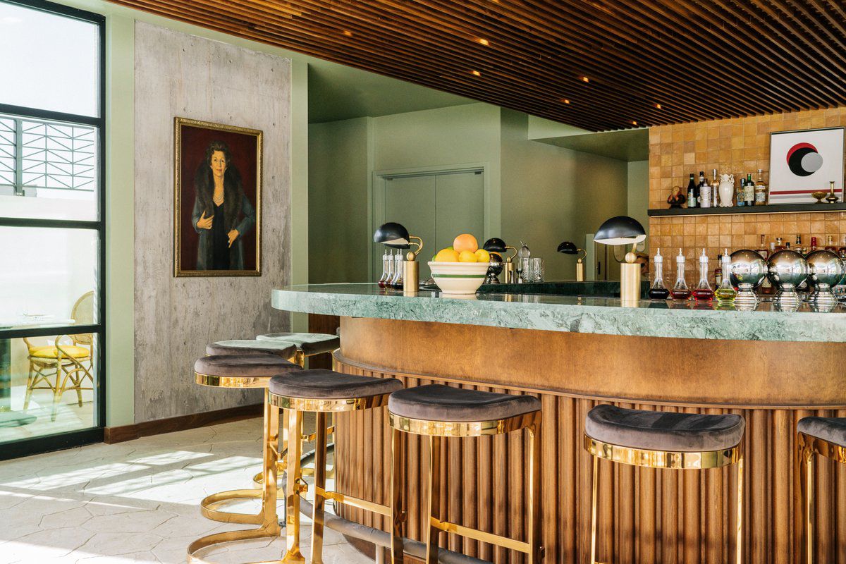 09pali_silverlake_property.jpg